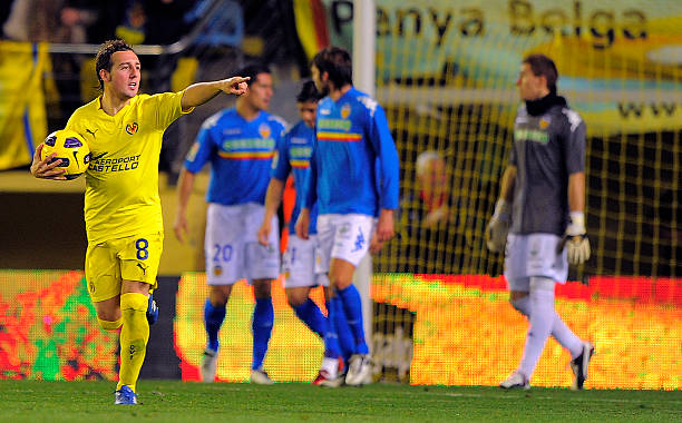 Villarreal's midfielder Santi Cazorla celebrates his goal during the Spanish King's cup football match Villareal CF vs Valencia FC on January 6, 2011...