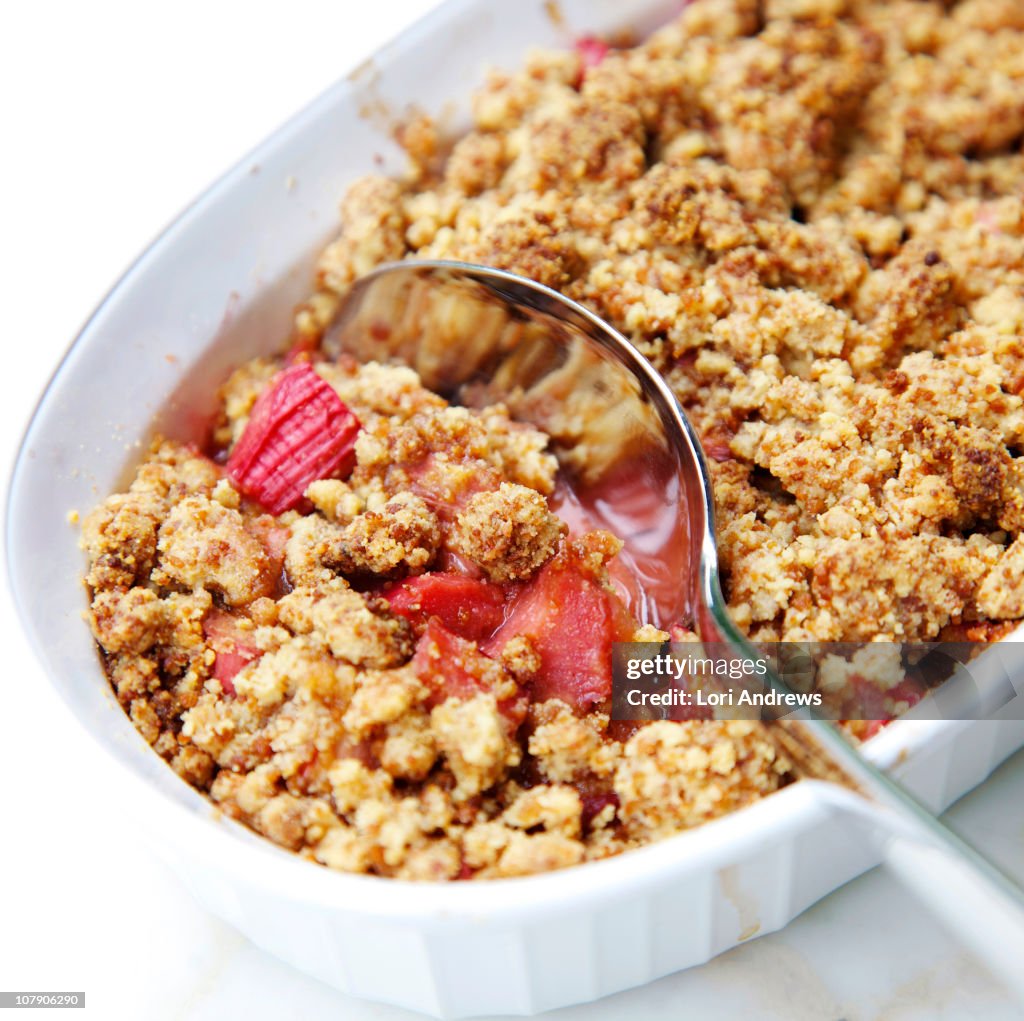 Rhubarb crumble