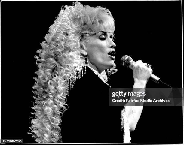 Dolly Parton In 1987 Photos and Premium High Res Pictures - Getty Images