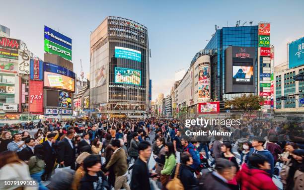 busy crowded tokyo shibuya crossing japan - shibuya station stock pictures, royalty-free photos & images