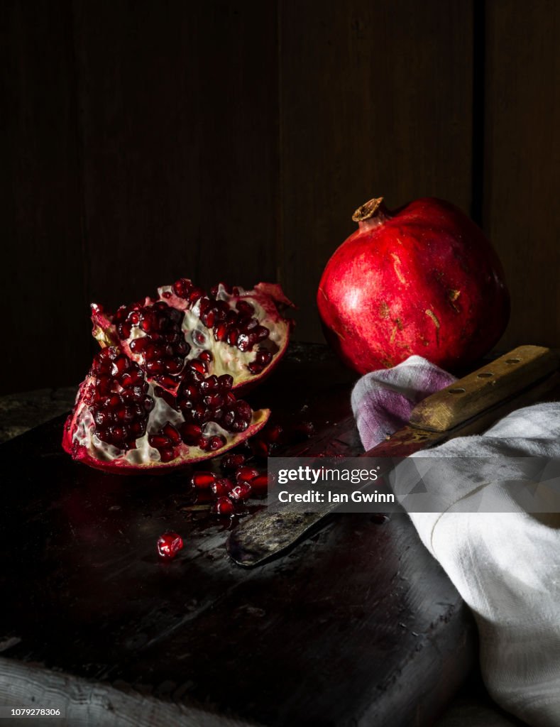 Pomegranates and Knife_1