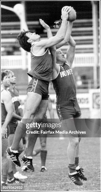 Swans training Session at Sydney Sports Ground. September 05, 1986. .