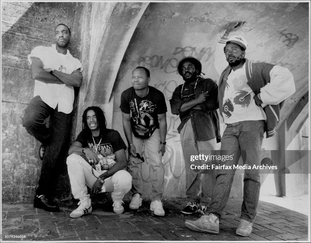 Van toepassing zijn Moeras moeilijk Reggae -- Reggae pop group "The Wailers" band of the late great Bob...  Nieuwsfoto's - Getty Images