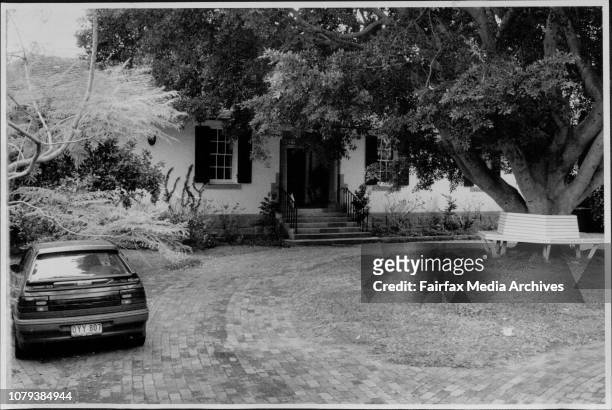 Albert St. Edgecliff.The family home, Fenton, at Edgecliff. April 30, 1991. .