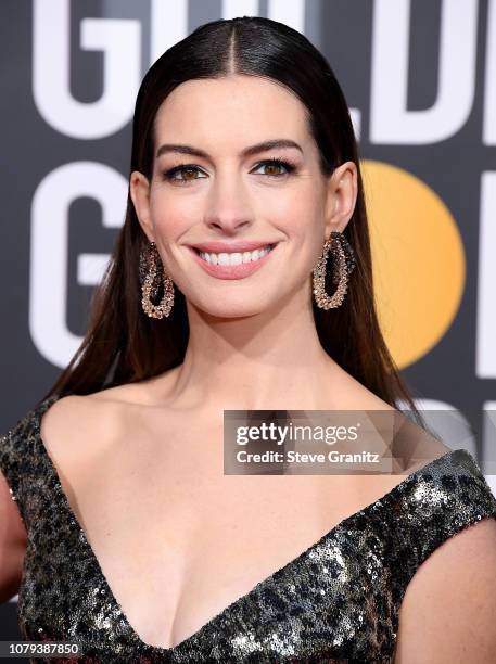 Anne Hathaway arrives at the 76th Annual Golden Globe Awardsat The Beverly Hilton Hotel on January 6, 2019 in Beverly Hills, California.