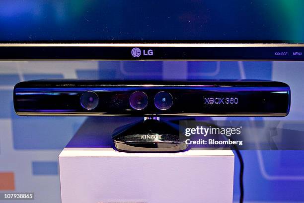 Lg Kinect 27 Lg 360 Stock Photos, High-Res Pictures, and Images - Getty Images