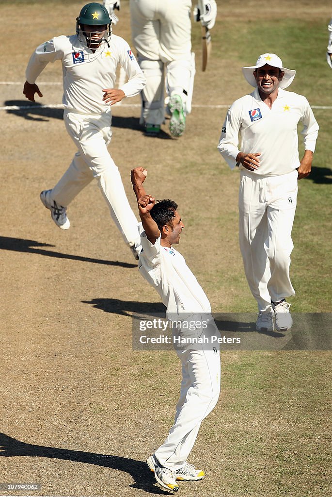 New Zealand v Pakistan - First Test: Day 3