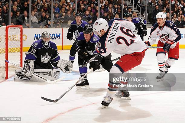 Samuel Pahlsson of the Columbus Blue Jackets takes a shot against Jonathan Quick of the Los Angeles Kings at Staples Center on January 8, 2011 in Los...