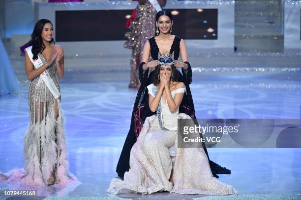 Miss Mexico Vanessa Ponce de Leon reacts as she is crowned the 68th Miss World by Miss World 2017 Manushi Chhillar on December 8, 2018 in Sanya,...
