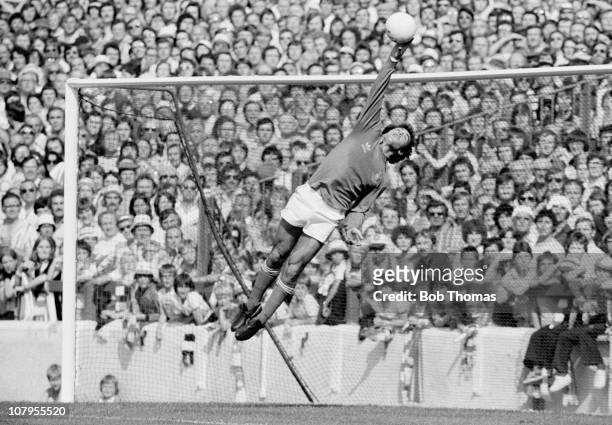 Nottingham Forest goalkeeper Peter Shilton saves during the First Division match against Tottenham Hotspur at the City Ground, Nottingham on 19th...