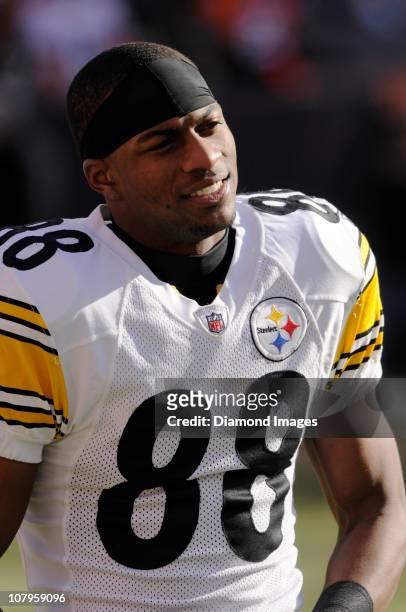 Wide receiver Emmanuel Sanders of the Pittsburgh Steelers looks towards the sideline prior to a game with the Cleveland Browns on January 2, 2011 at...