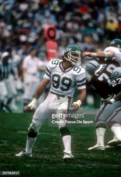Defensive end Mark Gastineau of the New York Jets in action against the Los Angeles Raiders during an NFL/AFC divisional playoff football game at the...