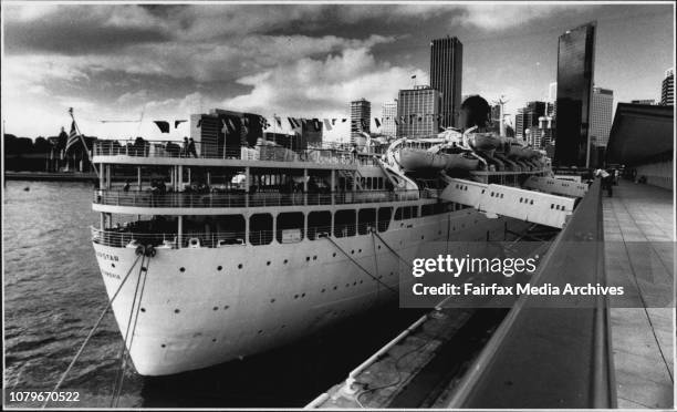 Man Killed In Engine Room Aboard The Cruiseship Fairstar".At it's birth at the Overseas terminal after it's arrival in Sydney. March 19, 1990. .