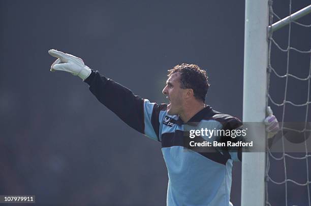 English goalkeeper John Burridge of Hibernian FC, circa 1992.