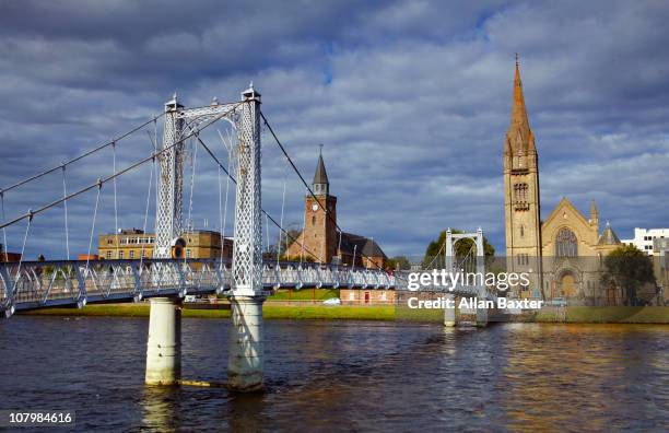 footbridge - city scape stock pictures, royalty-free photos & images