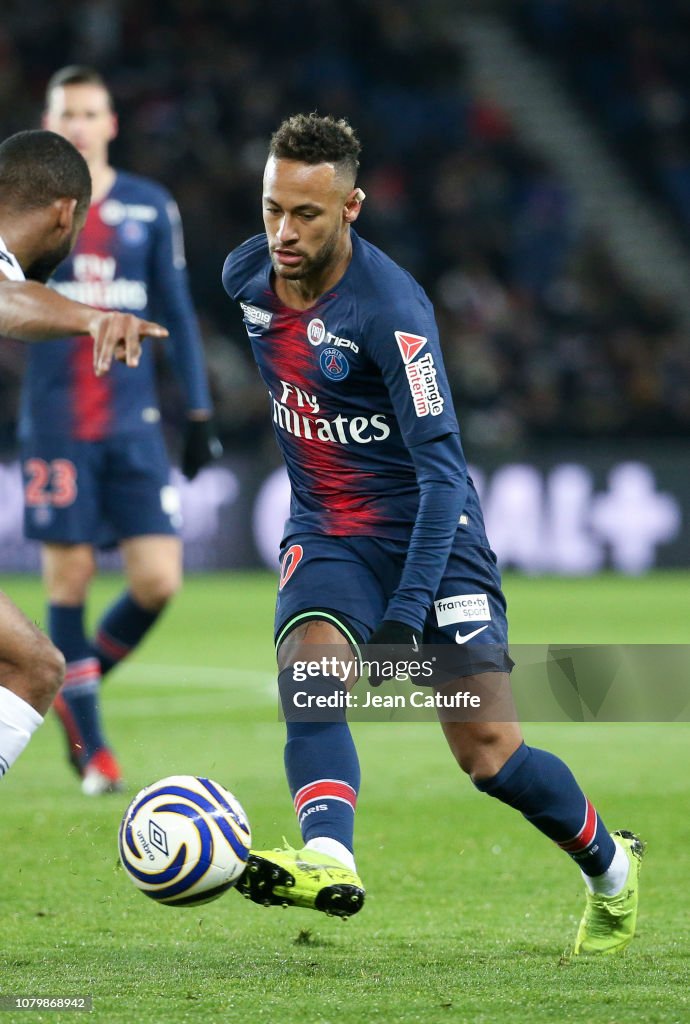 Paris Saint-Germain v EA Guingamp - French League Cup