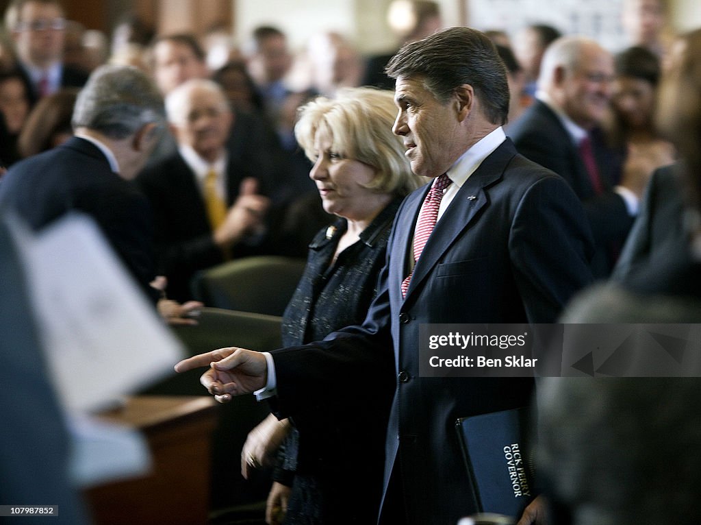 Governor Perry Attends Start of Texas Legislative Session