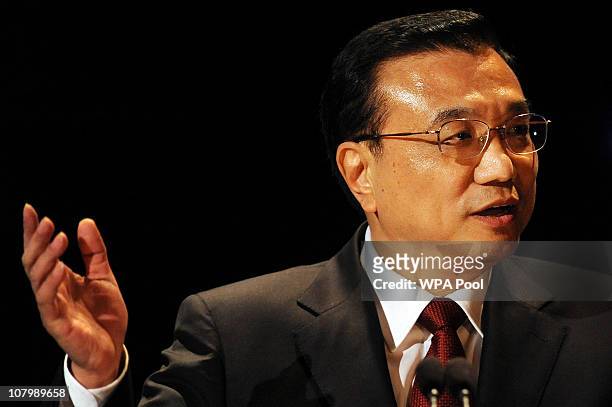 Chinese Vice Premier Li Keqiang delivers a speech during the China-Britain British Council Banquet at the Royal Courts of Justice on January 11, 2011...
