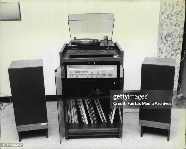 Pictured at Leisure Sound, Artarmon, is a Yamaha 840, Ariston RD11e turntable, with Grado F1, Mission 720 speakers and Nakamichi 580M Cassette...