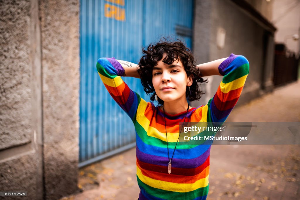 Portrait of smiling woman.