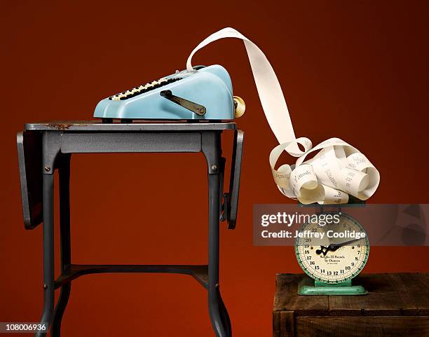 adding machine and kitchen scale - adding machine tape stock pictures, royalty-free photos & images