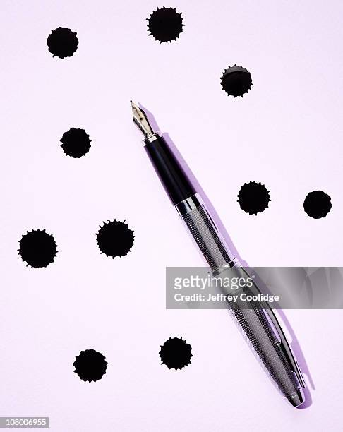 fountain pen - fountain pen stock pictures, royalty-free photos & images