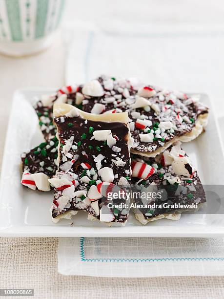 peppermint matzo crackle - matzah stock pictures, royalty-free photos & images