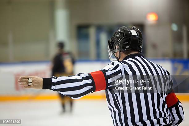 ice hockey referee. - sports official foto e immagini stock