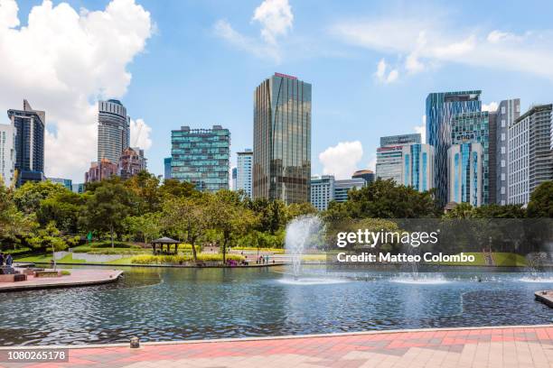 klcc at daytime, kuala lumpur, malaysia - 吉隆坡 個照片及圖片檔