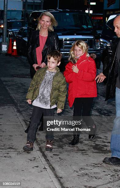 Kayte Walsh, Jude Gordon Grammer and Mason Olivia Grammer visit "Late Show With David Letterman" at the Ed Sullivan Theater on January 13, 2011 in...