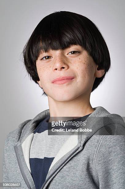 portrait of a confident boy 9-11 years - 10 11 years fotografías e imágenes de stock