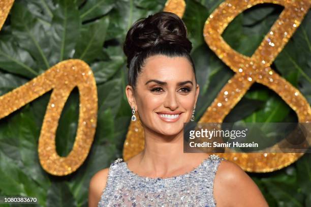 Penelope Cruz arrives at The Fashion Awards 2018 In Partnership With Swarovski at Royal Albert Hall on December 10, 2018 in London, England.