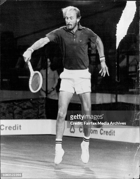 Custom Credit Indoor Tennis Titles held at the Hordern Pavilion tonight.Second Round Match between Stan Smith and Jan Kuki. October 14, 1975. .