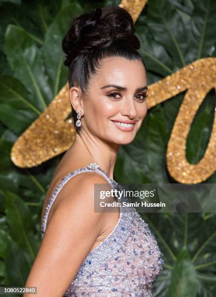 Penelope Cruz arrives at The Fashion Awards 2018 In Partnership With Swarovski at Royal Albert Hall on December 10, 2018 in London, England.