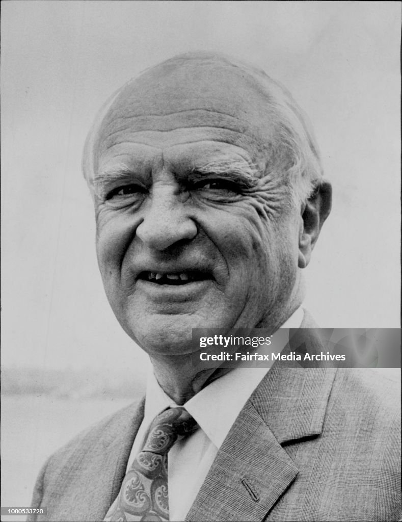 Mr. Alistair Stephen - Chairman of the Board of Royal Prince Alfred Hospital.Portrait for New Years Honour's list.Pic taken at Mr. Stephen's house, Bell. Hill.Sir Alistair Stephen, a former senior partner in one of Sydney's largest law firms and for 11 ye
