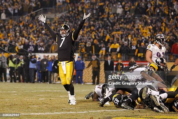 Quarterback Ben Roethlisberger of the Pittsburgh Steelers celebrates the game winning touchdown against the Baltimore Ravens in the fourth quarter of...