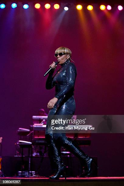 Mary J. Blige performs at Grand Peace Palace in Kyung Hee University on January 16, 2011 in Seoul, South Korea.