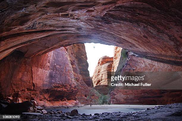 cathedral gorge - bungle bungle range stock pictures, royalty-free photos & images