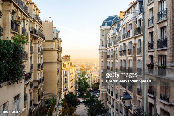 montmartre district in paris, france - balcony view stock-fotos und bilder