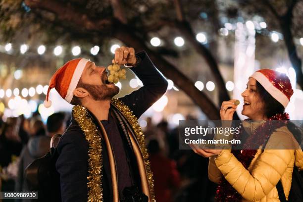 weihnachten in spanien - new years eve 2019 stock-fotos und bilder