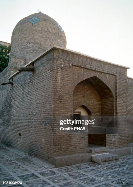 Tomb of Esther and Mardechai. Mausoleum. According to Stuart Brown, the site is more probably the sepulcher of Shushandukht, the Jewish consort of...