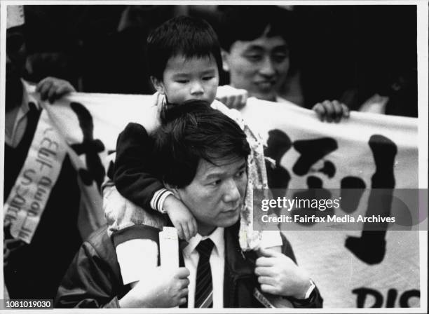 Chinese Demmo Outside Consulate.L-R Jian Zhao Le' Xun Uang, Maoheng. May 22, 1989. .