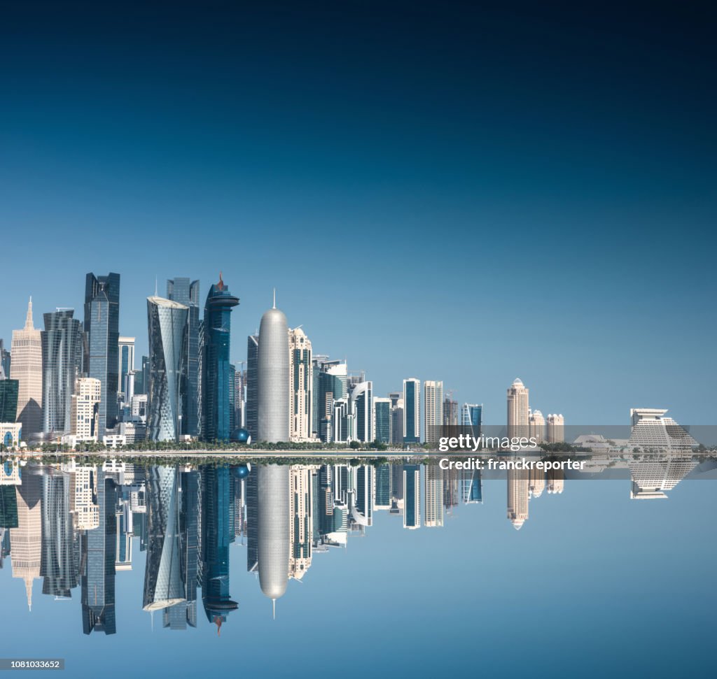 Doha riflessioni skyline