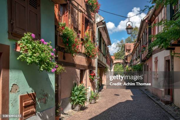 kaysersberg, alsace, france, europe - stimmungsvolle umgebung imagens e fotografias de stock