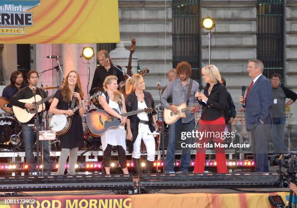 Emily Robison, Natalie Maines, Martie Maguire, Diane Sawyer, Charles Gibson, the Dixie Chicks appearing on ABC's 'Good Morning America' summer...