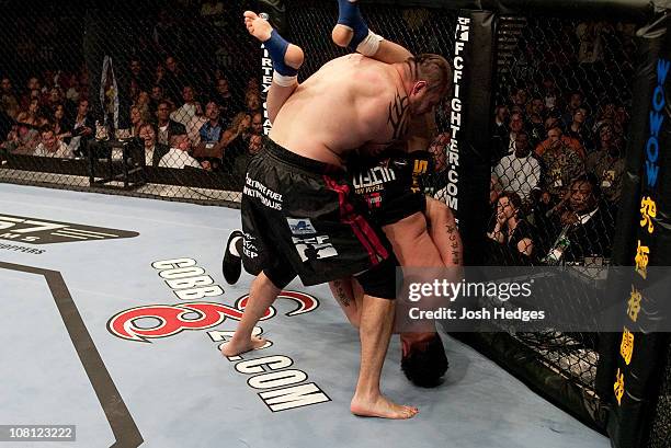 Frank Mir defeats Tim Sylvia to win the UFC Heavyweight Championship at UFC 48 at the Mandalay Bay Events Center on June 19, 2004 in Las Vegas,...