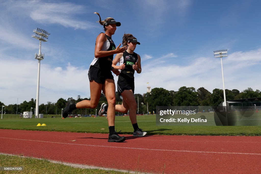 Collingwood Magpies Joint Mens/Women's Team Training Session