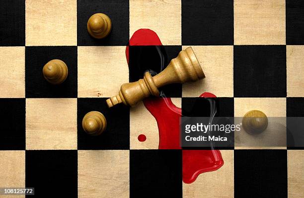 キングチェスの駒、血液 - 人間の血液 ストックフォトと画像
