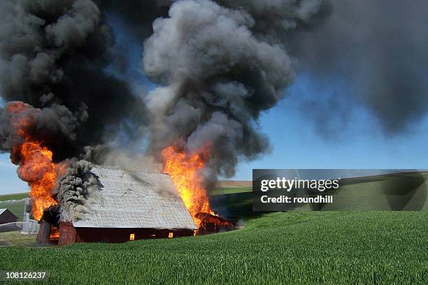 burning scheune in der palouse - house fire stock-fotos und bilder