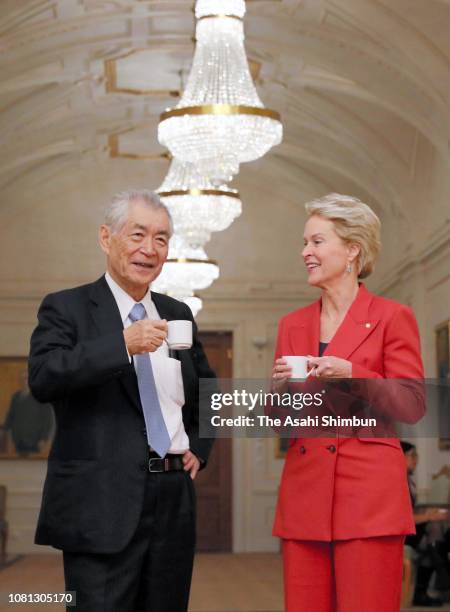 Nobel Prize in physiology or medicine co-winner Tasuku Honjo and Nobel Prize in Chemistry laureate Frances Arnold talk at the Diet a day after the...